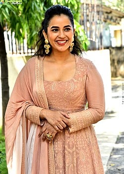 Komalee Prasad